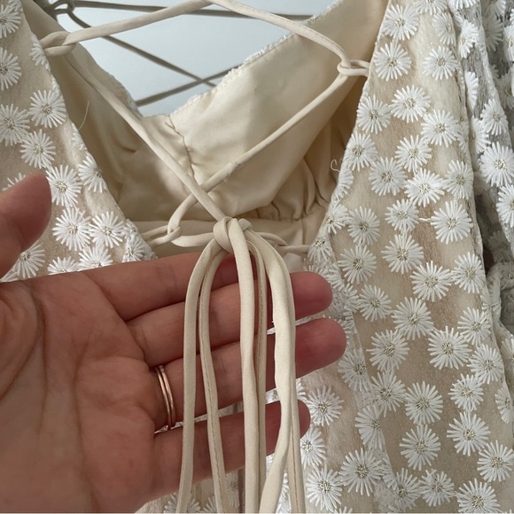 Elegant Cream Mini Dress - Picture 10 of 12